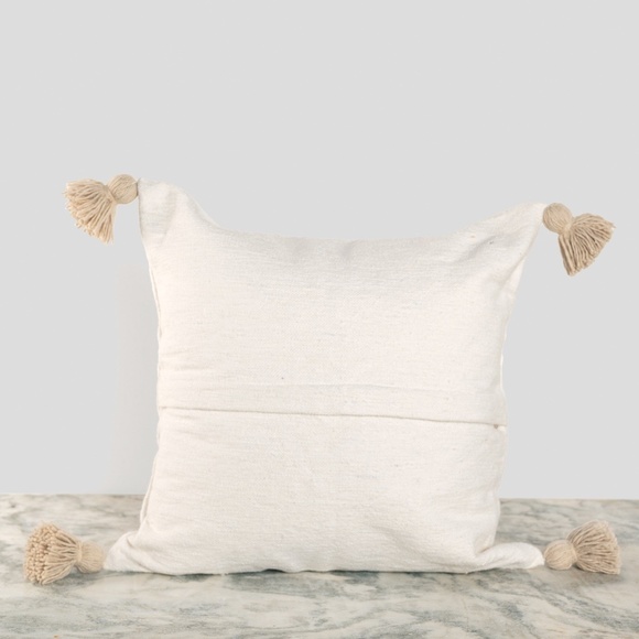 Moroccan Beige Pom pillow - Pokoloko - Picture 2 of 2